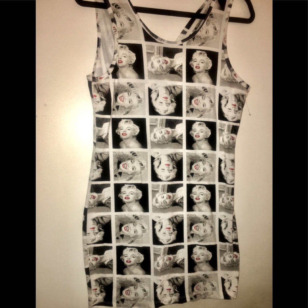 NWOT Marilyn Monroe Dress. Size XL Fits Medium To XL